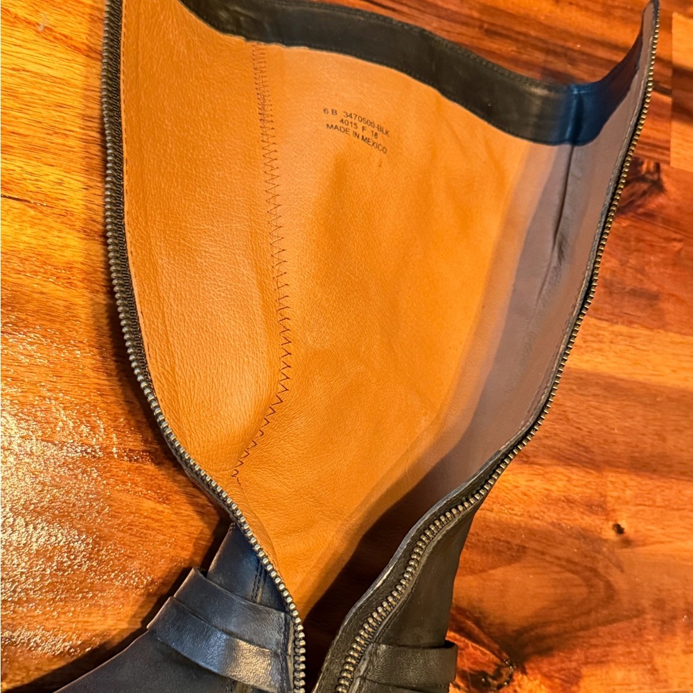 FRYE Sleek Black Leather Boots - Picture 5 of 14